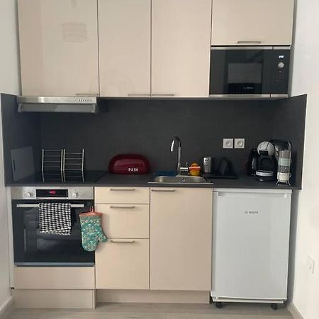 Cosy Apartment In Paris Сент-Уен Екстериор снимка