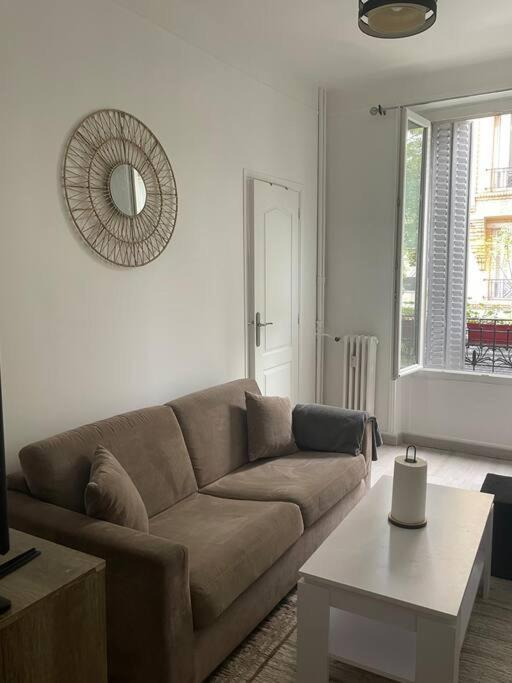 Cosy Apartment In Paris Сент-Уен Екстериор снимка